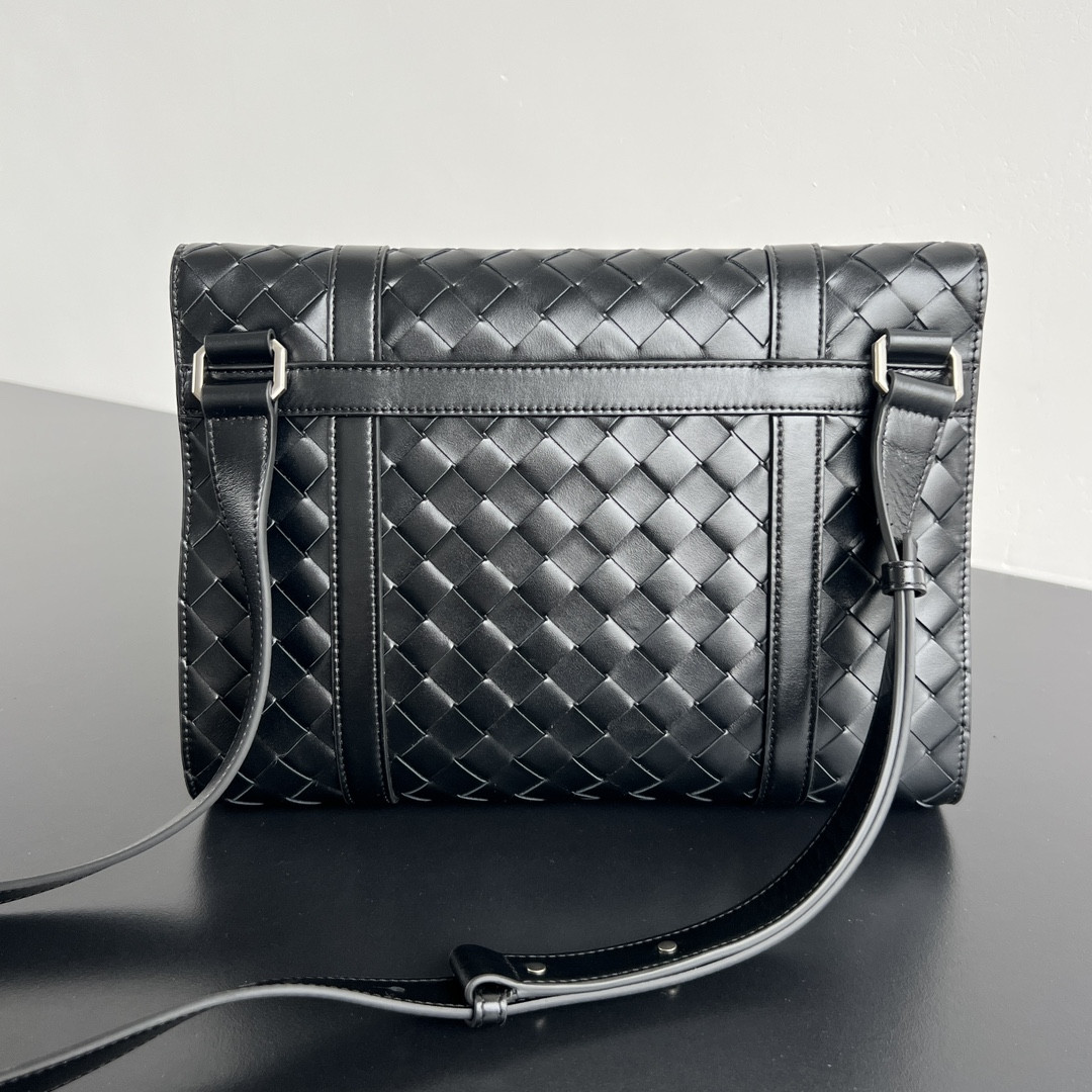 Bottega Veneta Piccolo 30x21x6.6cm