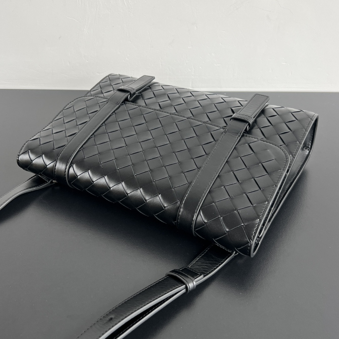 Bottega Veneta Piccolo 30x21x6.6cm