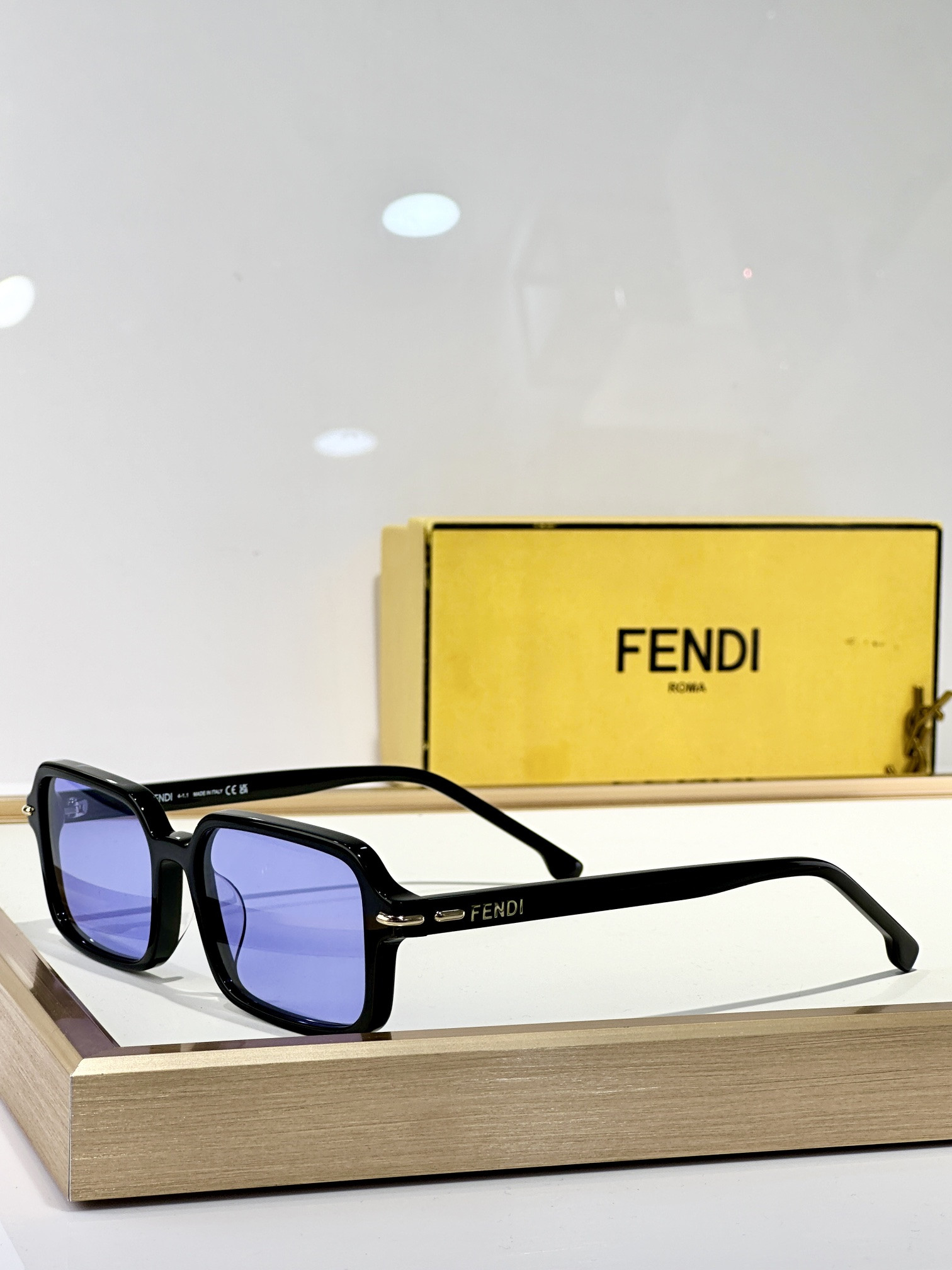 Fendi Glasses FE40174I 51-17-140