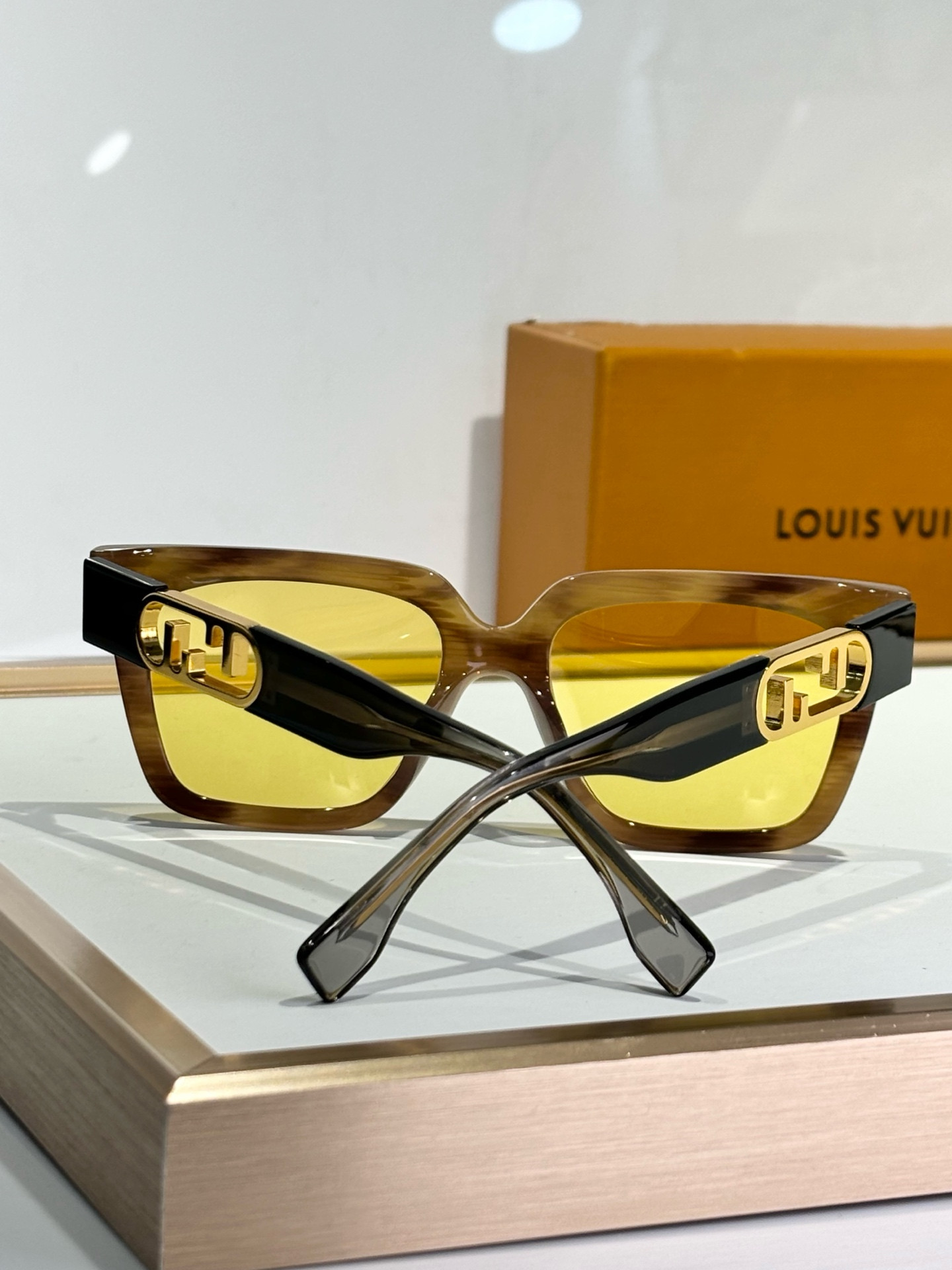 Fendi Glasses FE40180 51-19-145