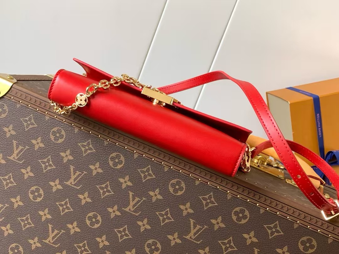 LV Wallet On Chain Capucines M12405 23x12x4cm