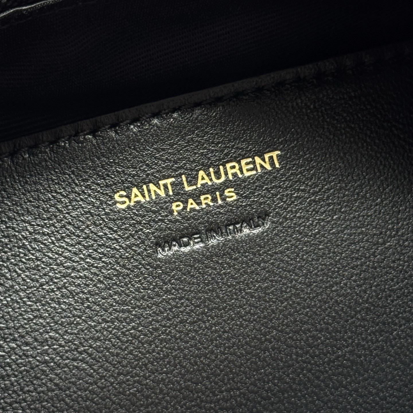 YSL calypso mini hobo in plunged lambskin 20 X 12 X 5 cm