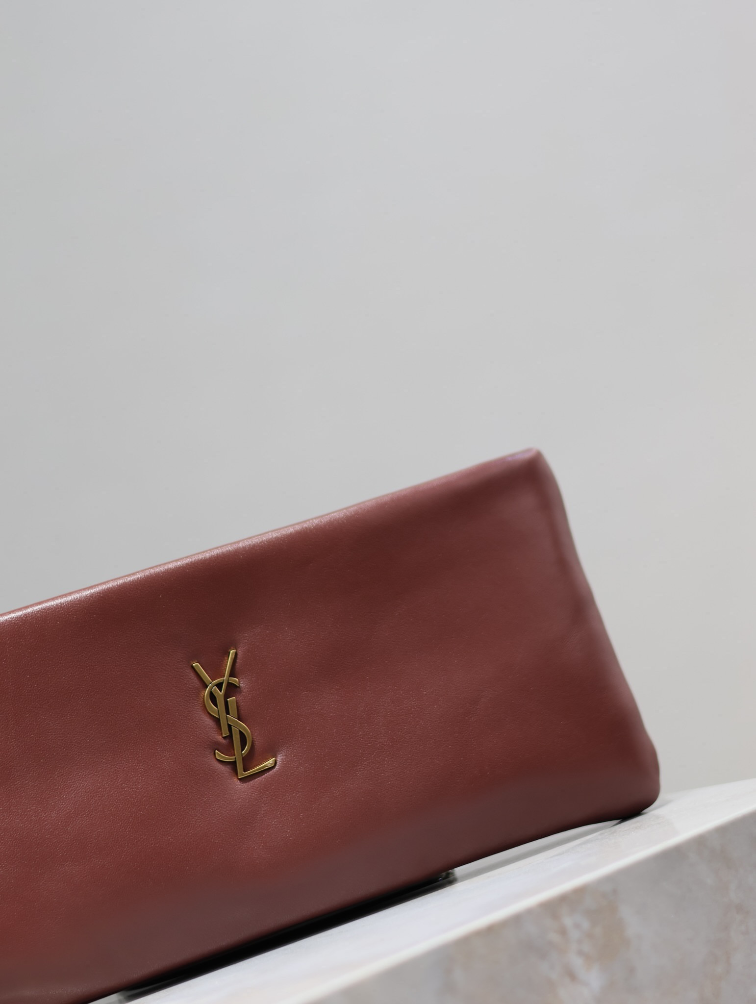 YSL calypso long pouch in lambskin 30 x 15 x 3.5 cm