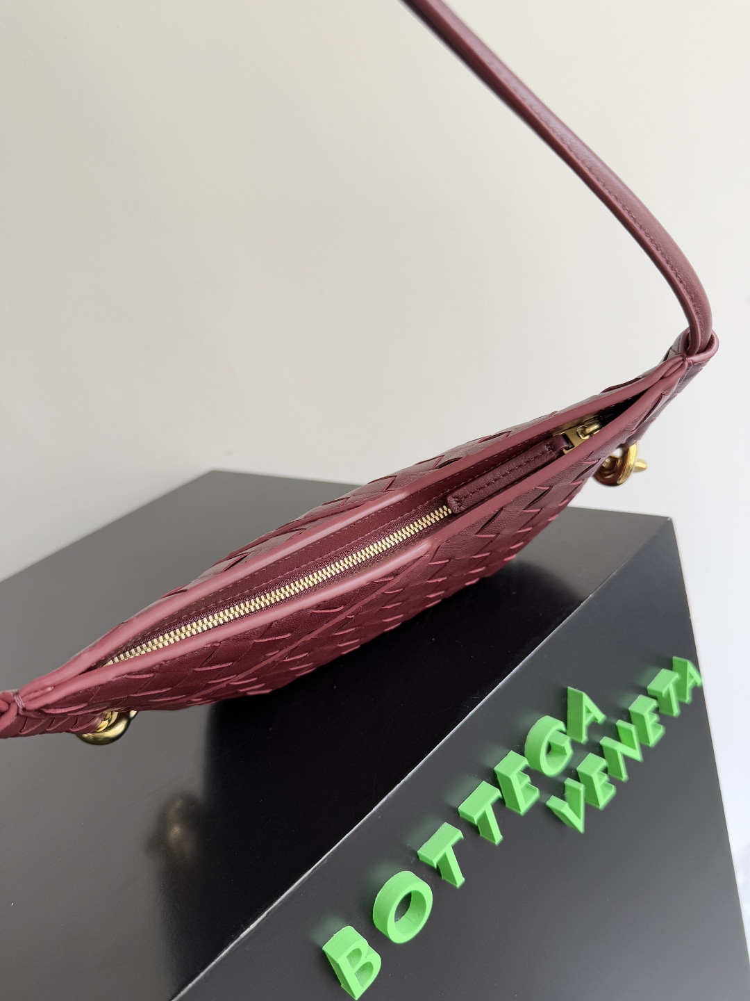 Bottega Veneta Mini Baby Solstice 18x28x5cm