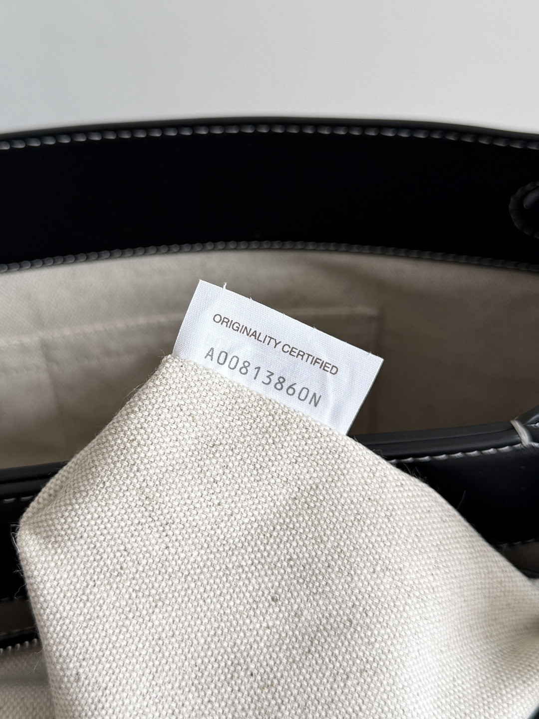 Bottega Veneta Medium Andiamo Messenger 37x26x13cm