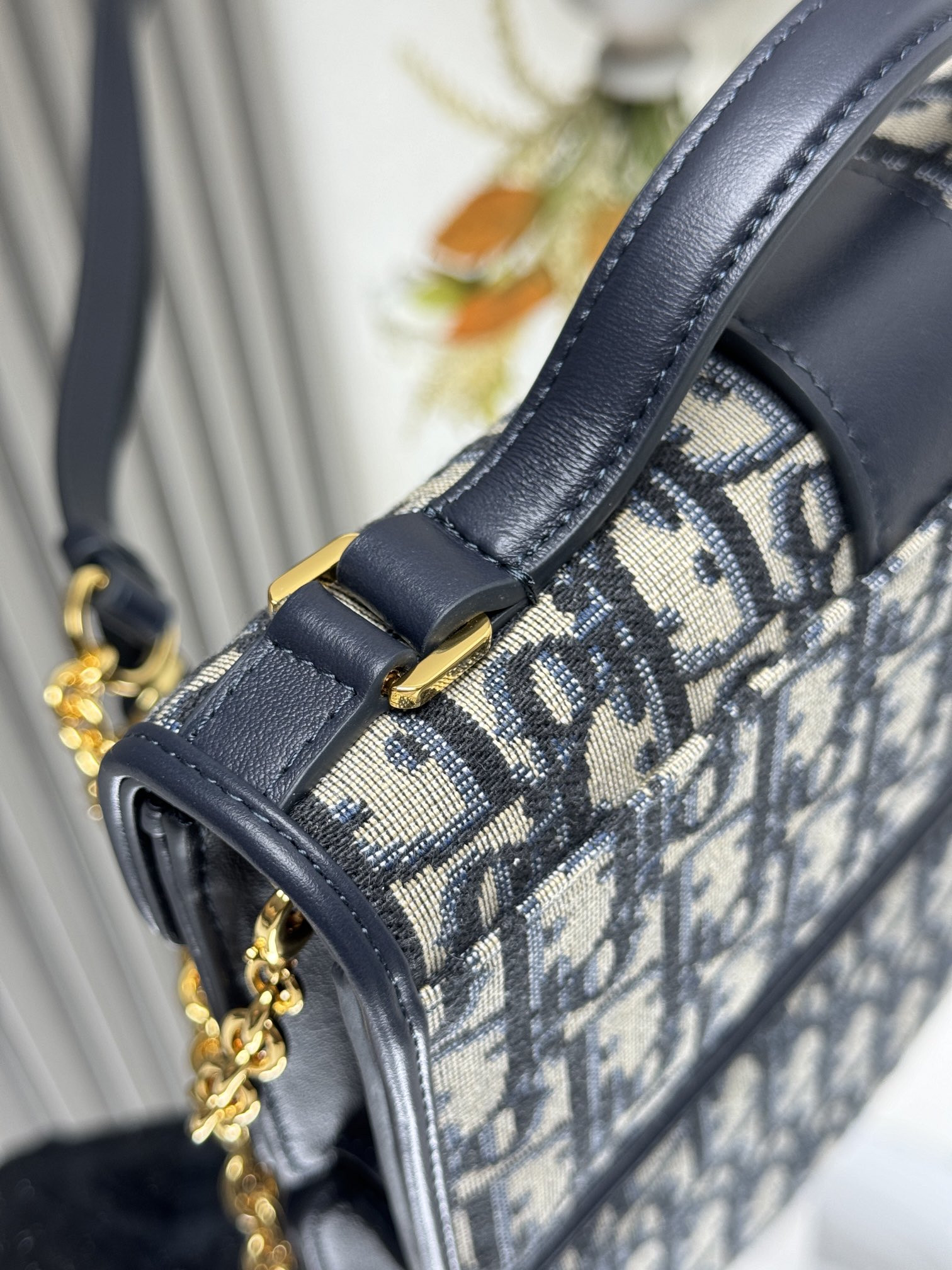 Dior Miss Montaigne mini bag 20 x 10 x 4 cm