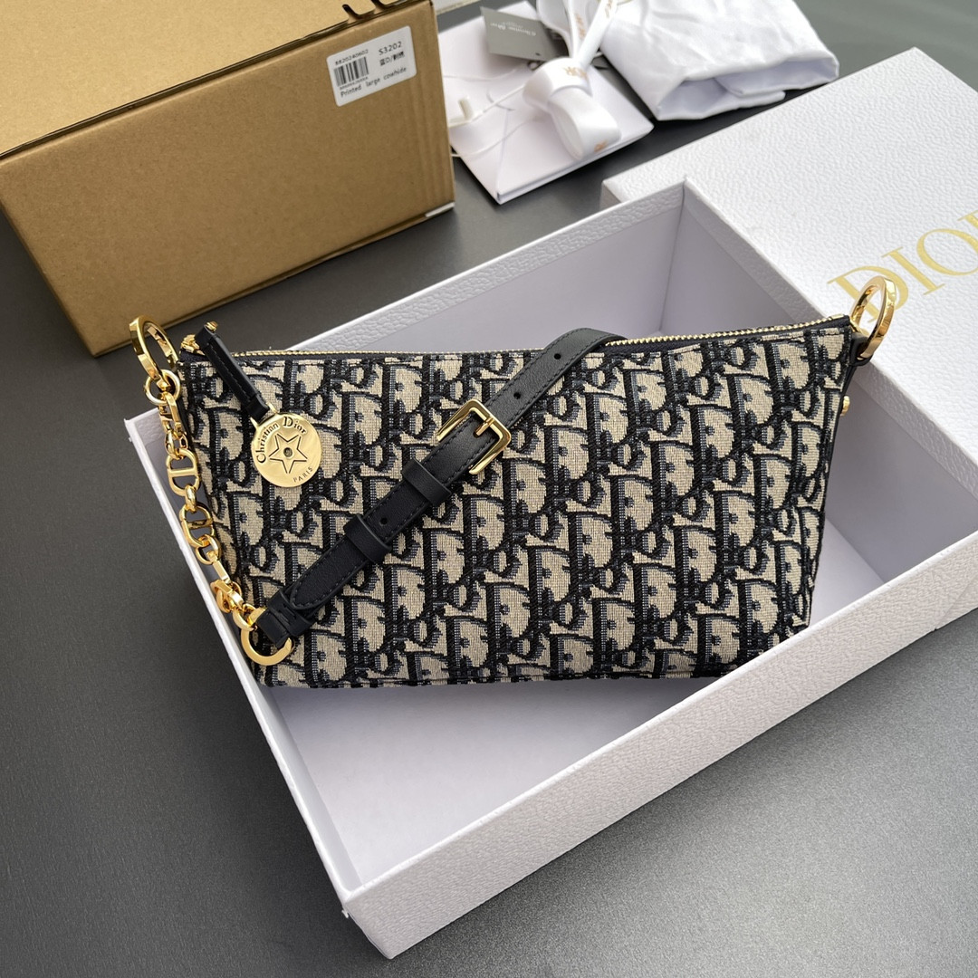 Dior Diorstar hobo bag 22 x 14.5 x 10 cm