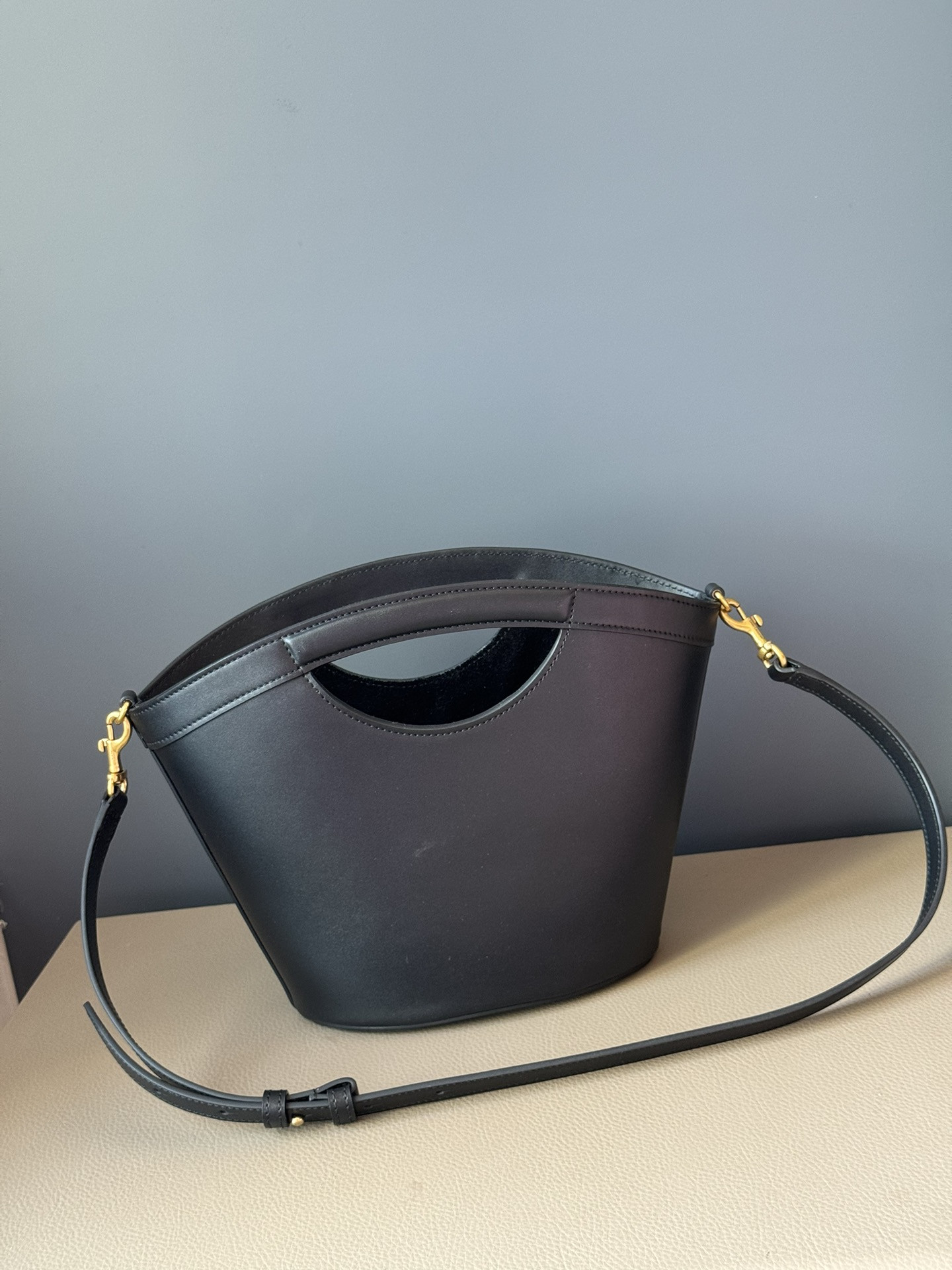 YSL celia mini tote (smooth leather) 29x19.5x10cm