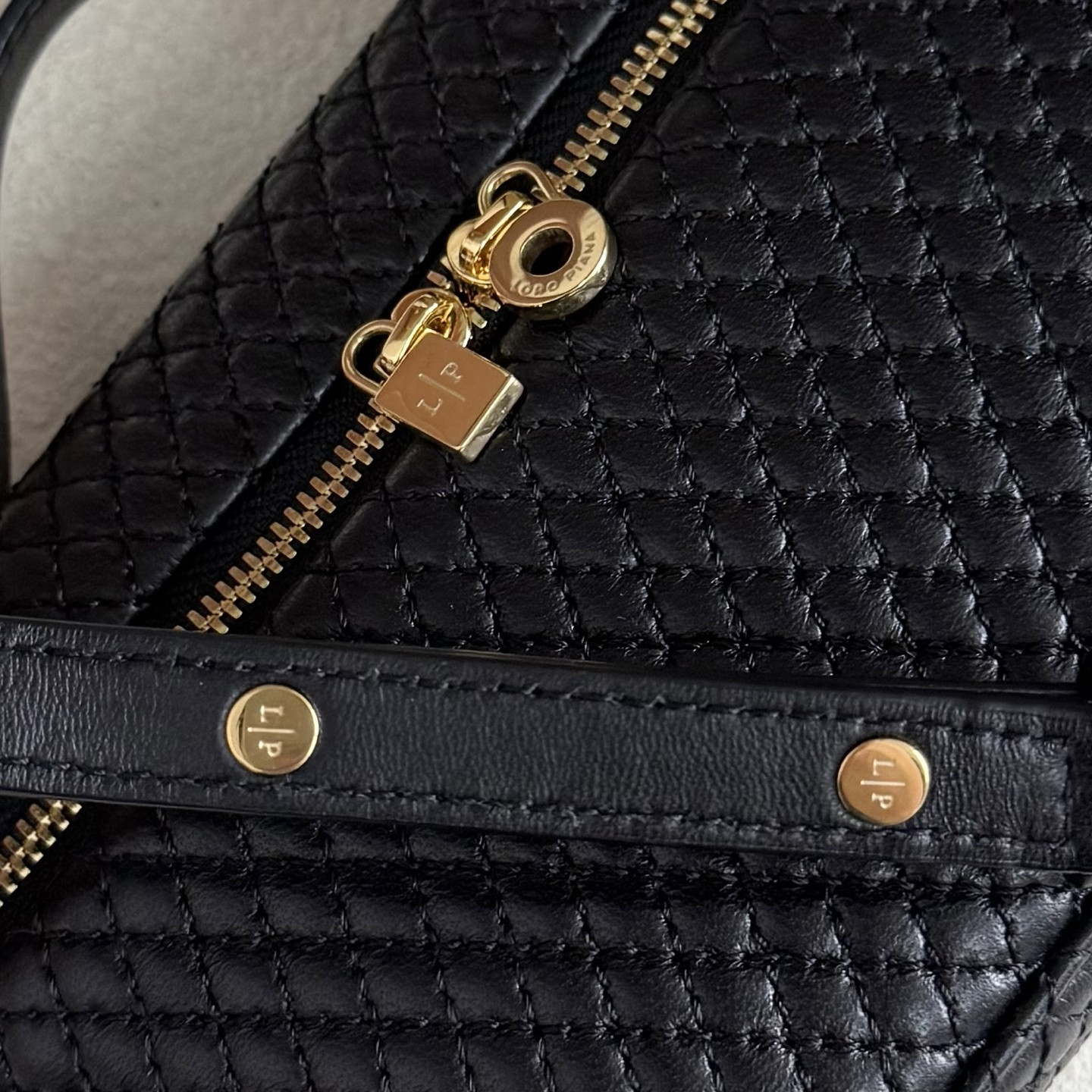 Loro Piana Extra Pocket L19 Lambskin 19x11.5x7cm