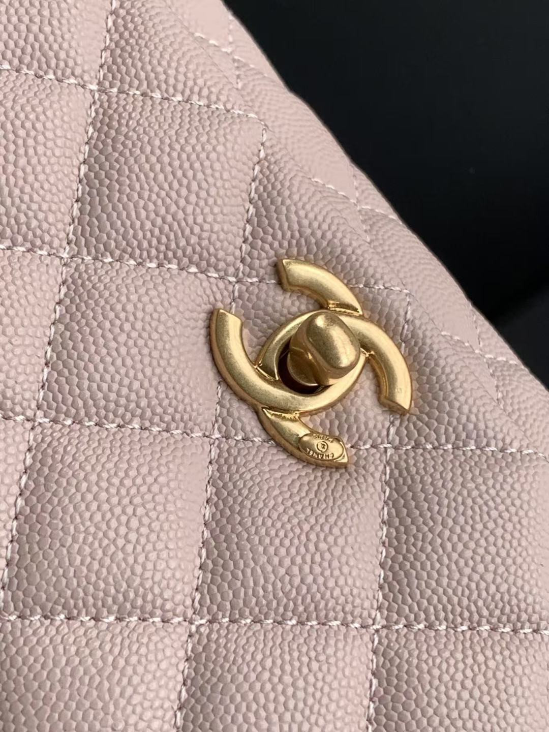 Chanel Mini Flap Bag with Top Handle Grained Calfskin & Gold-Tone Metal AS2215 13x19x9cm