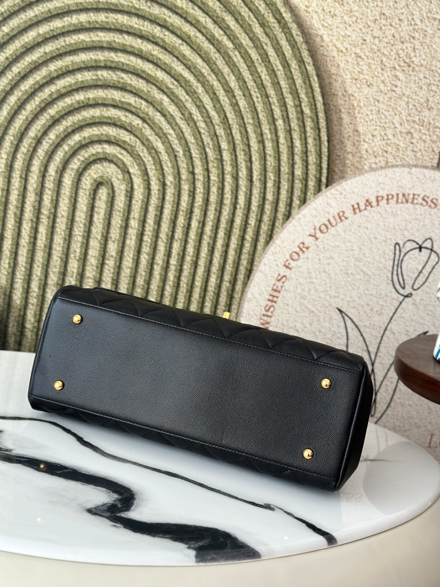 Chanel shoulder chain bag 33x11x23cm