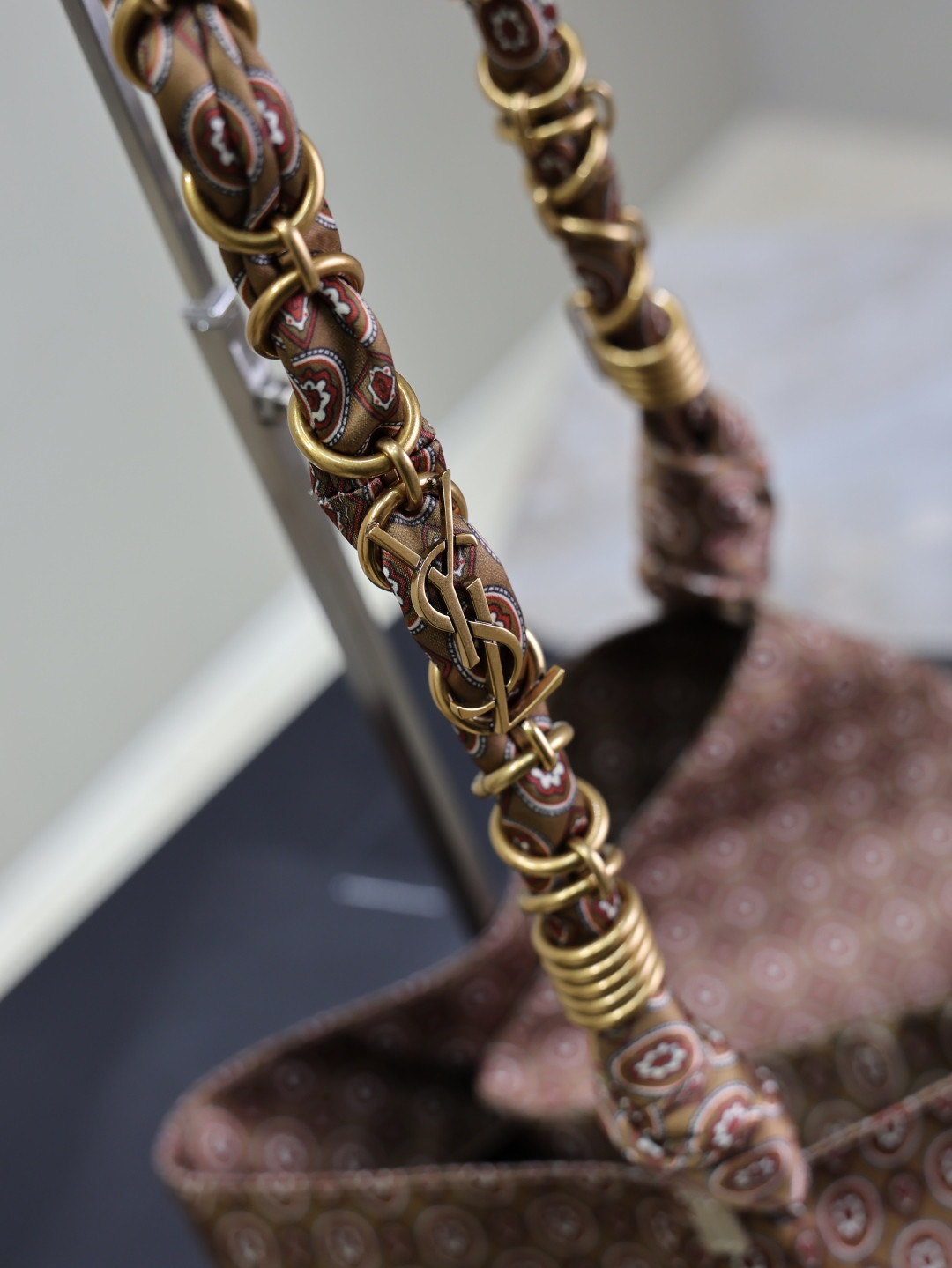 YSL Amalia (Jacquard) 42x50x1cm