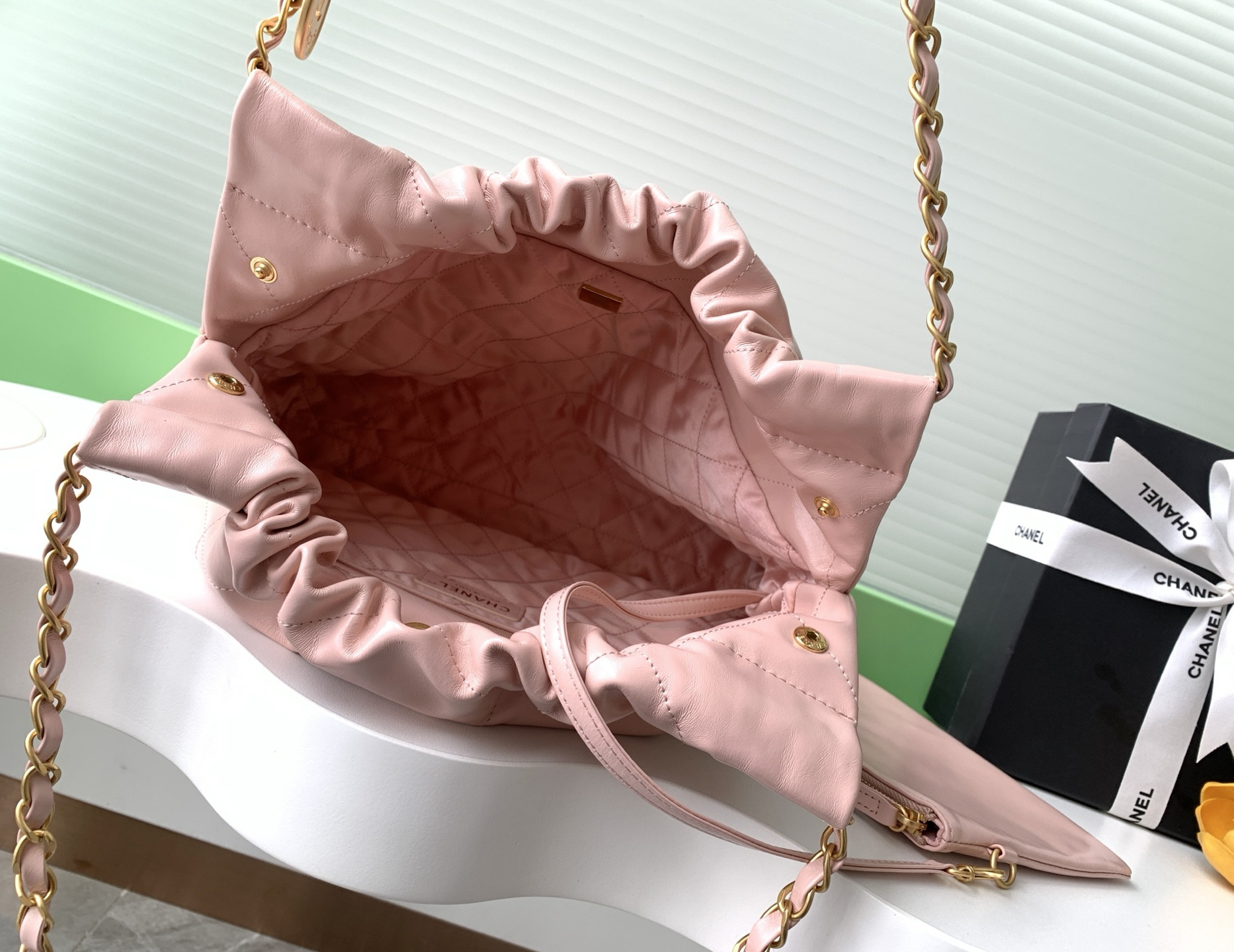 CHANEL 22 SMALL HANDBAG AS3260 35x37x7cm