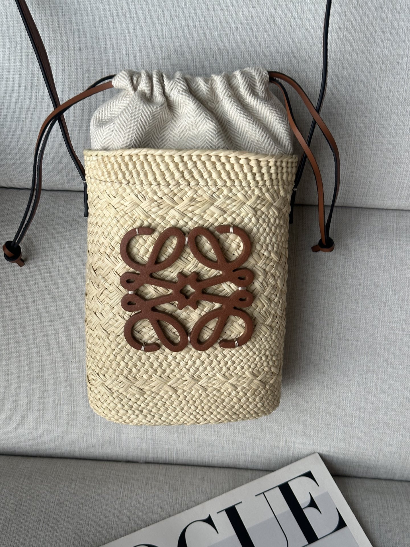 Loewe Square pocket in iraca palm and calfskin 22.5x14x6cm