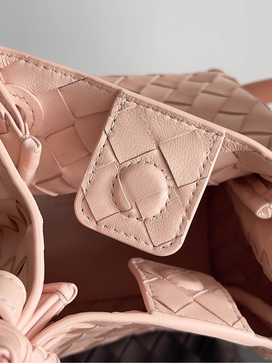 Bottega Veneta Small Parachute 16.5x20x17cm