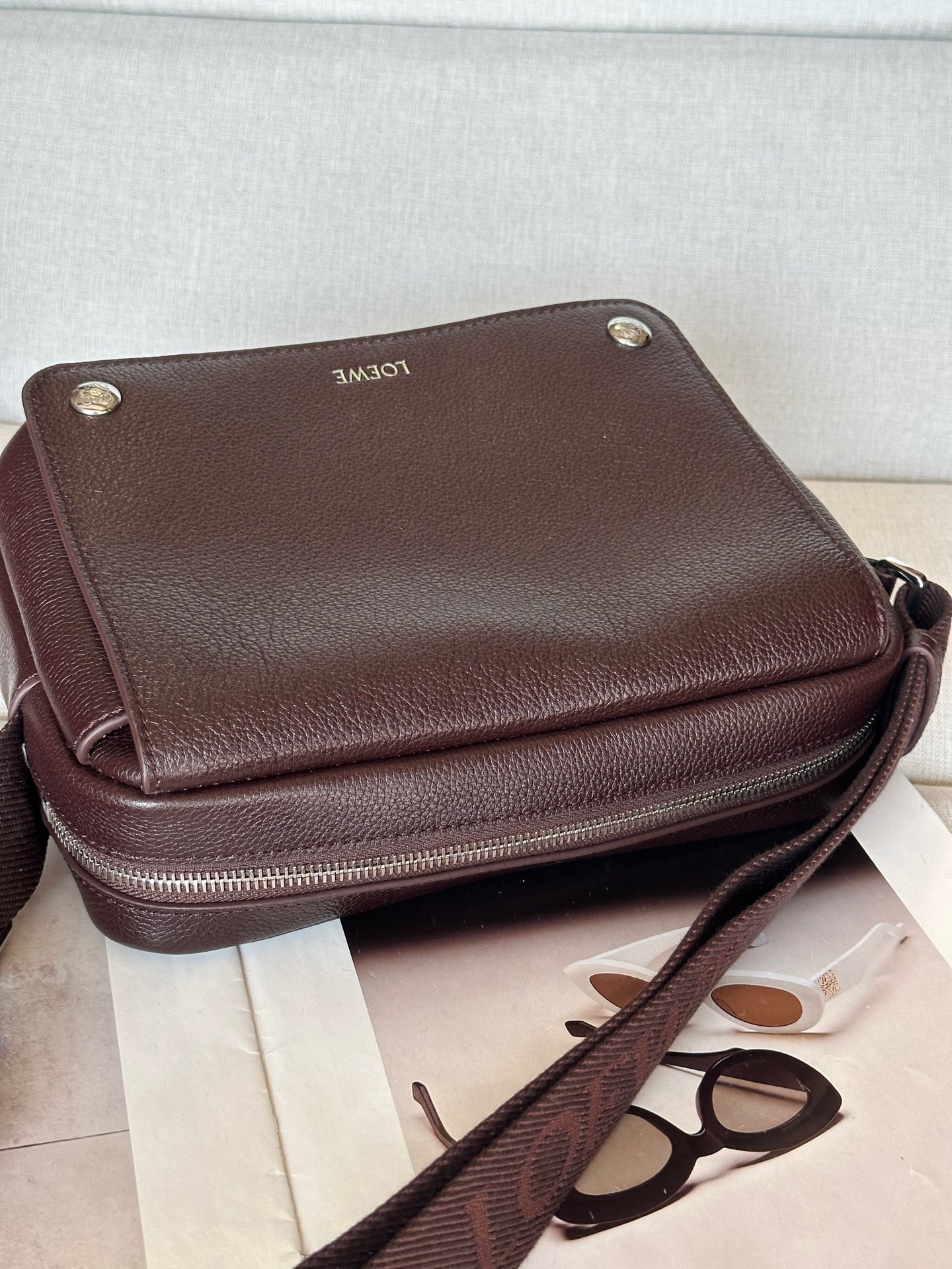 Loewe Medium Pebble messenger bag in supple grained calfskin 18x23x9cm