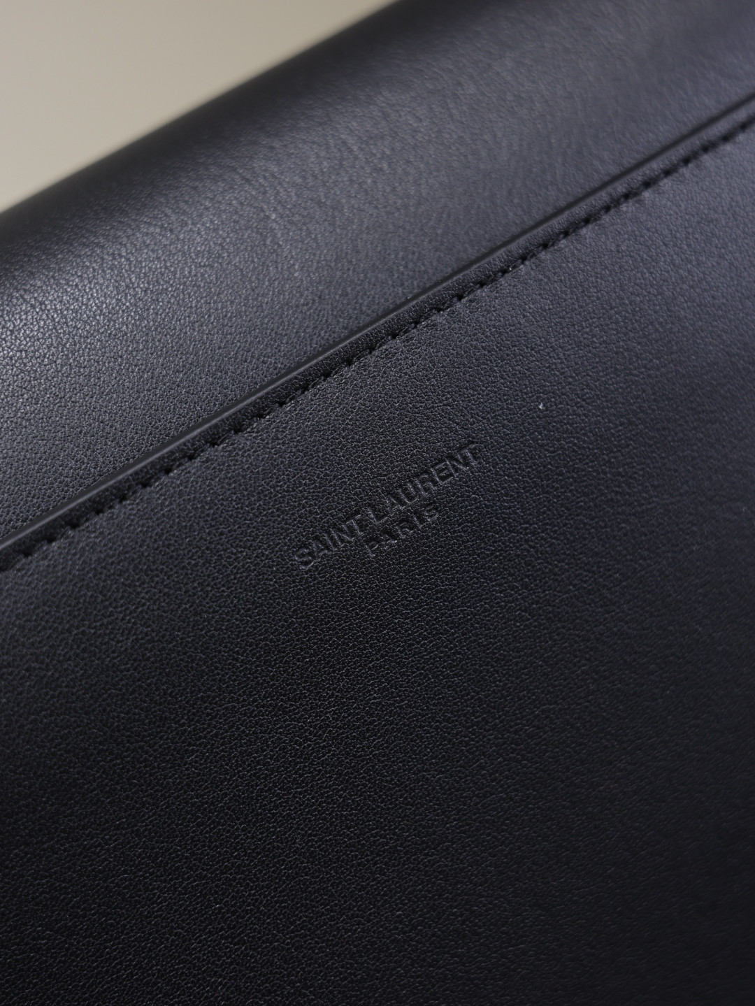 YSL SAINT LAURENT Niki small satchel in smooth leather 21x16x5cm