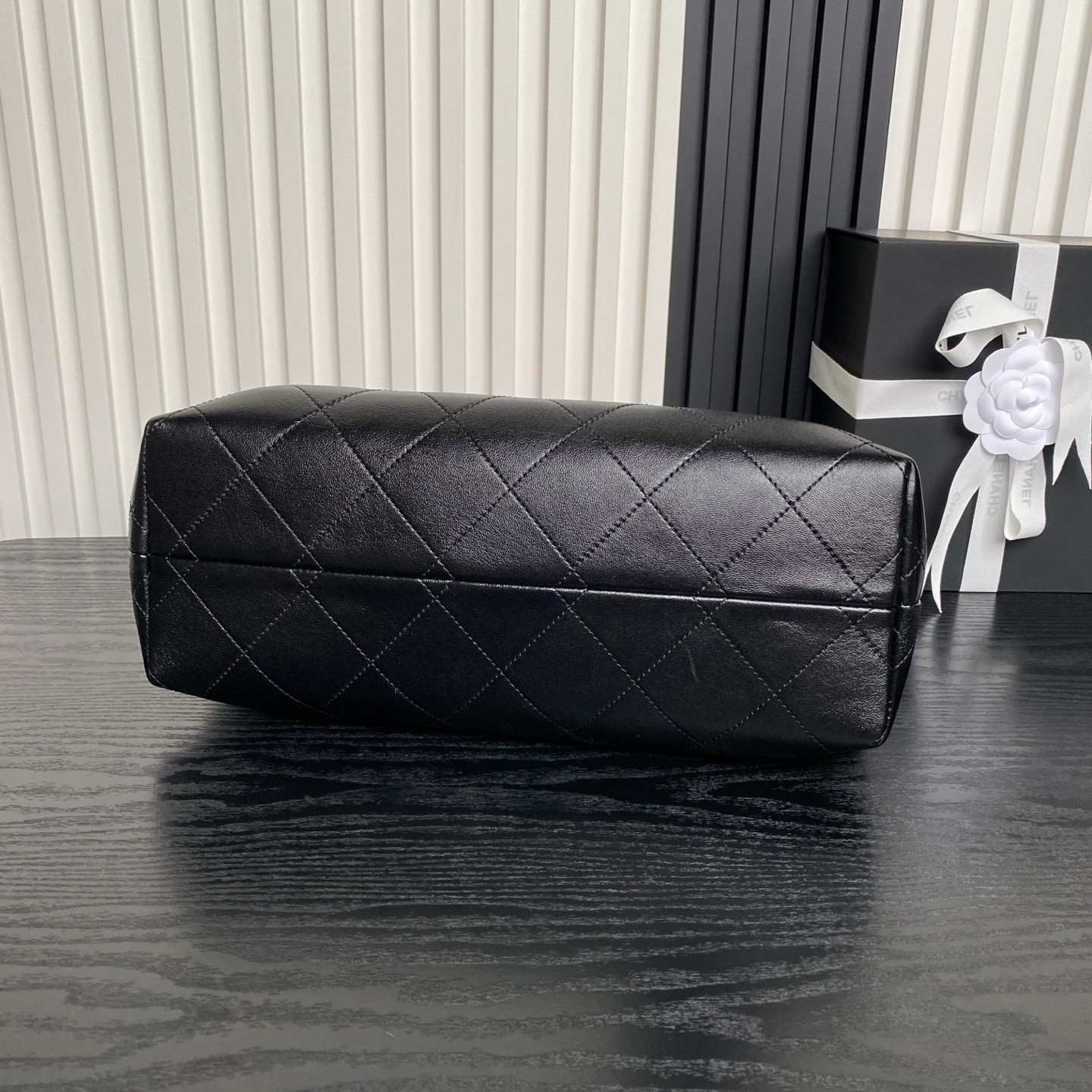 Chanel Small Shopping Bag AS5634 24x36x14cm