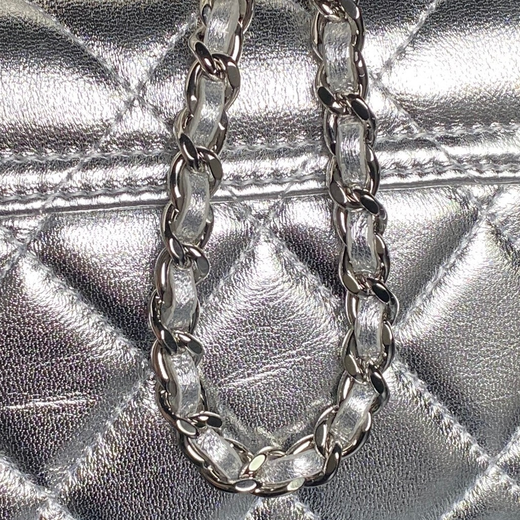 Chanel Clutch with Chain AP4593 10x16.5x5cm