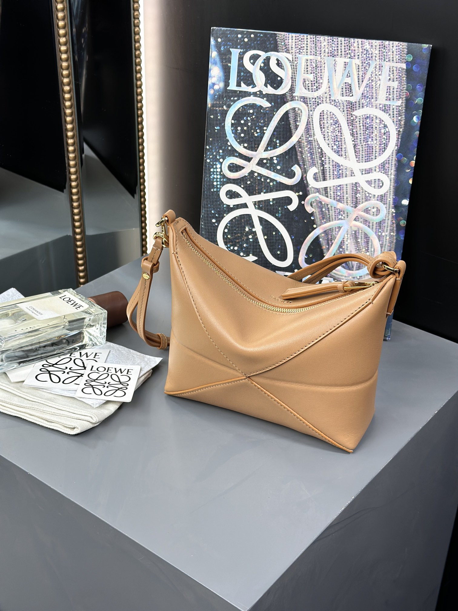 Loewe Puzzle Fold pouch in shiny nappa calfskin 15.5x23x6.5cm