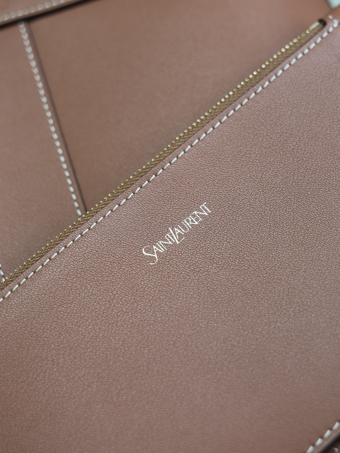 YSL Y small bucket in leather 23x29.5x3-8.5cm