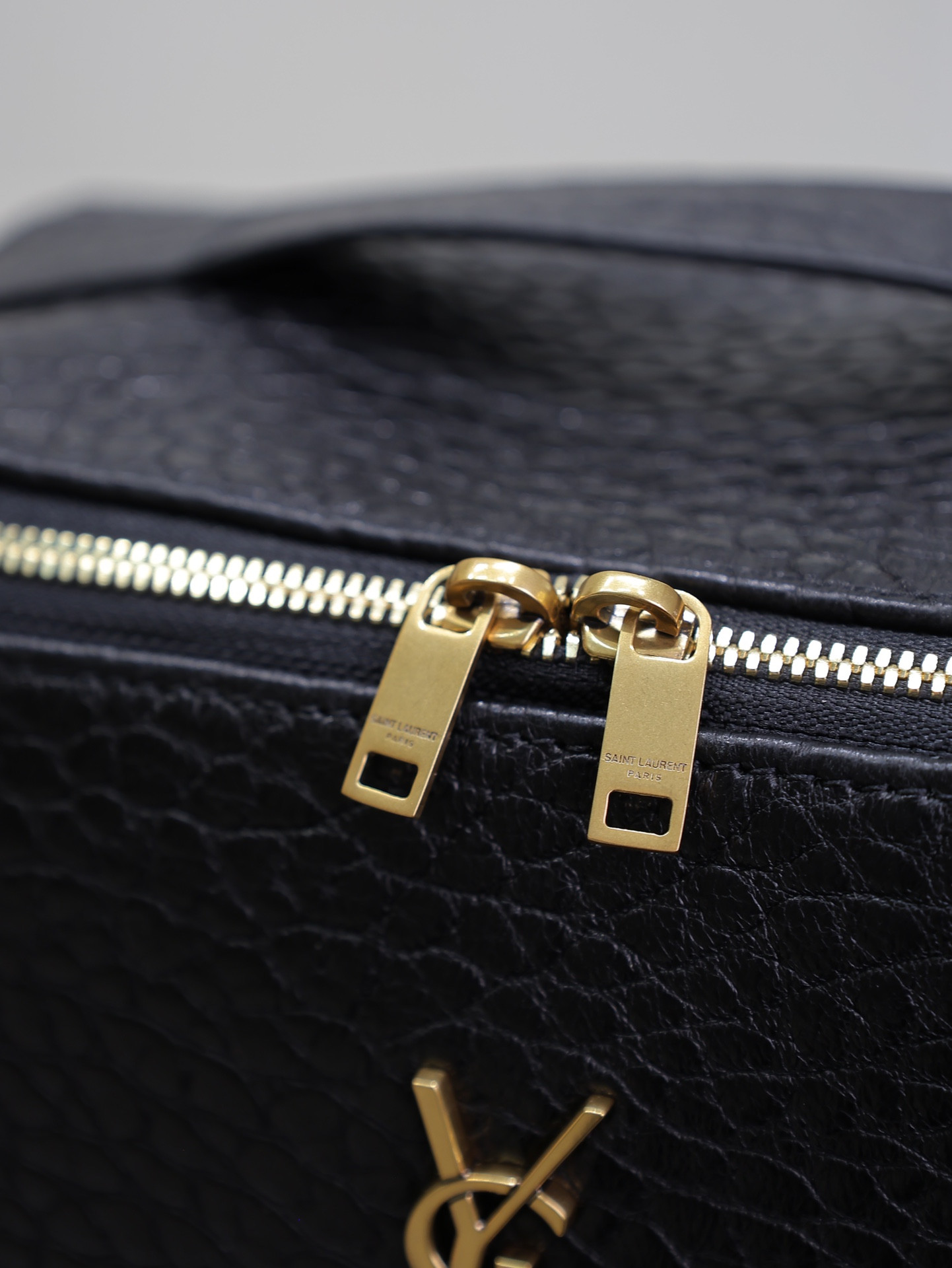 YSL GABY Vanity Case in Grained Leather 21x13x13cm