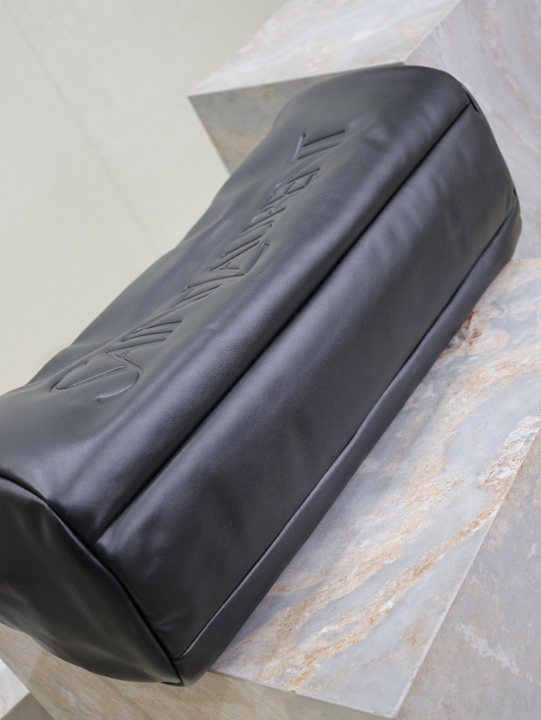 YSL SAINT LAURENT duffle in lambskin 53x24x22cm