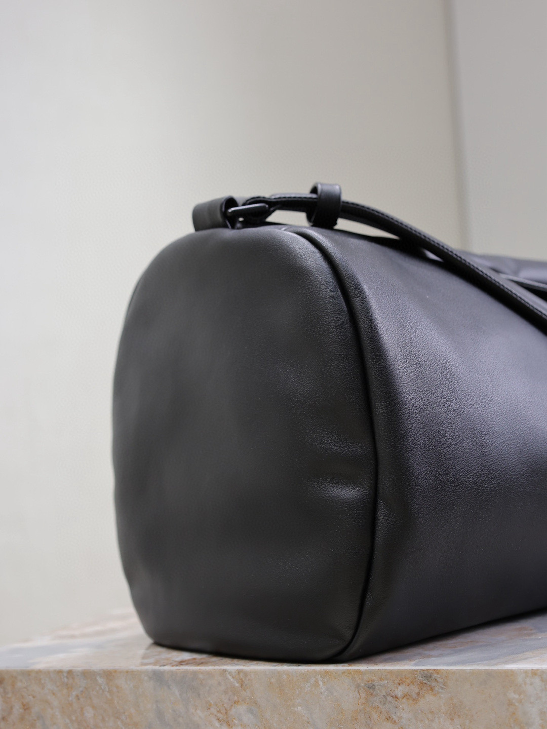 YSL SAINT LAURENT duffle in lambskin 53x24x22cm