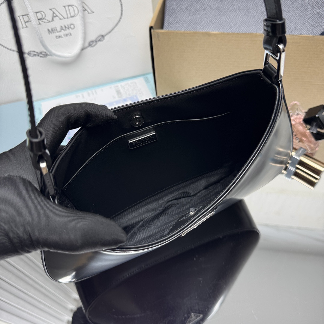 Prada Cleo brushed leather shoulder bag 22x27x6cm