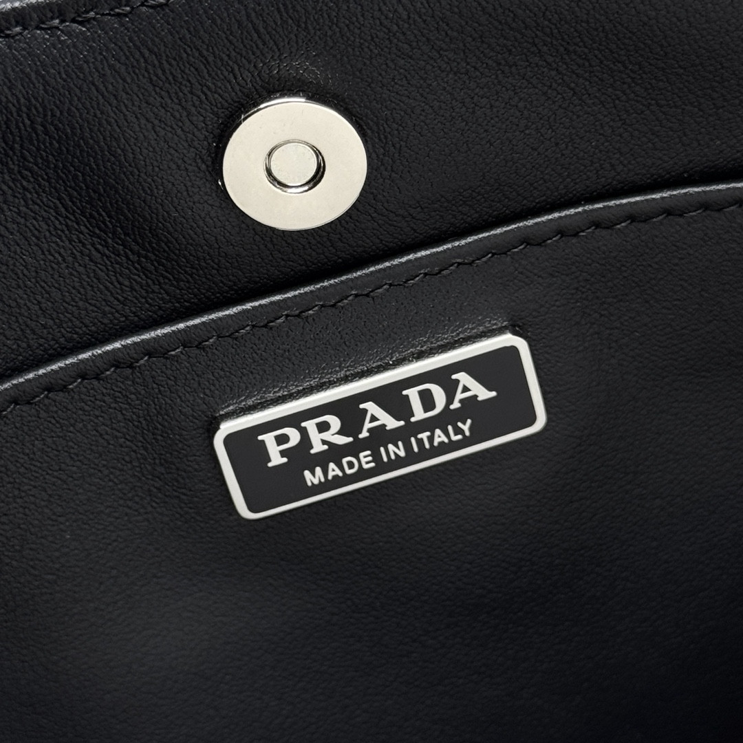 Prada Cleo brushed leather shoulder bag 22x27x6cm