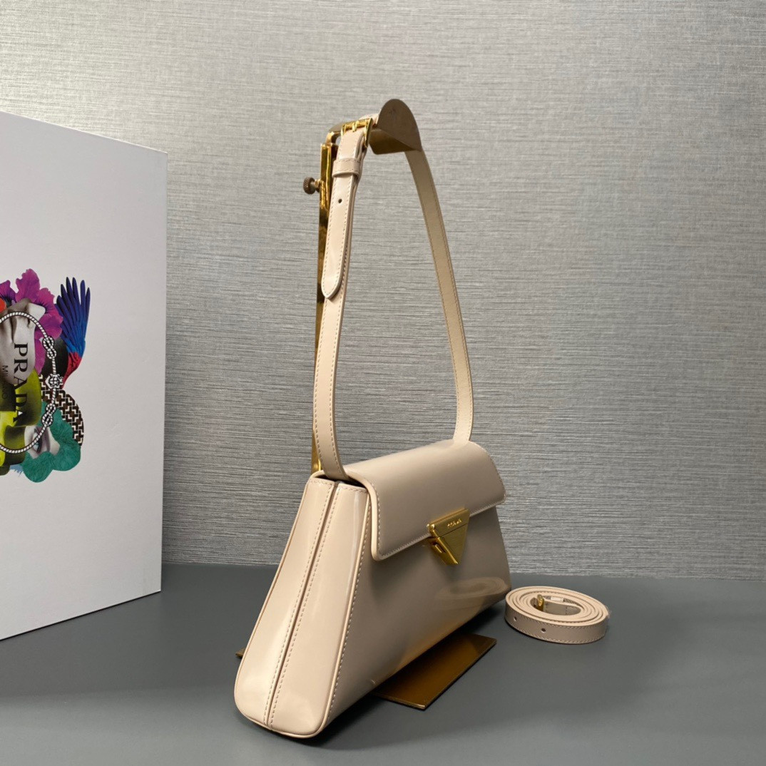 Prada Leather Shoulder Bag 28.5x14x7cm