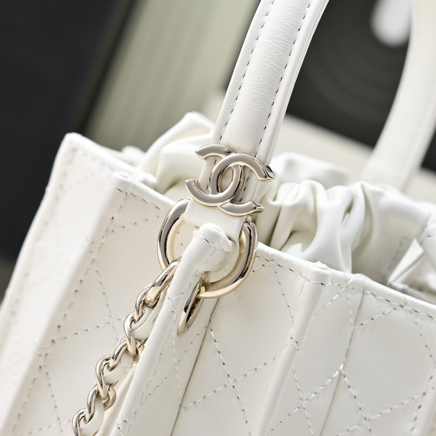 Chanel Mini Bucket Bag AS5486 15.2x14x14cm