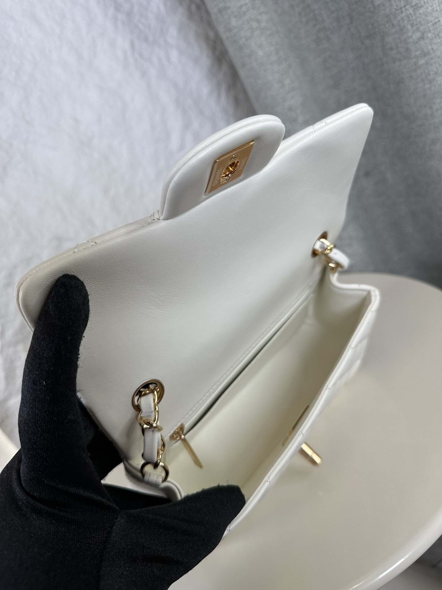 Chanel Mini Flap Bag 20x12x6cm