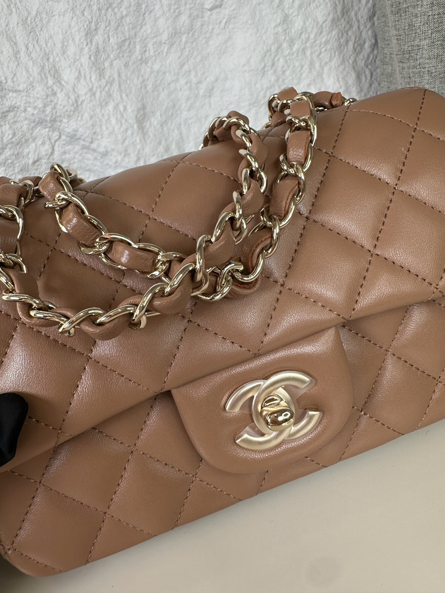 Chanel Mini Flap Bag 20x12x6cm