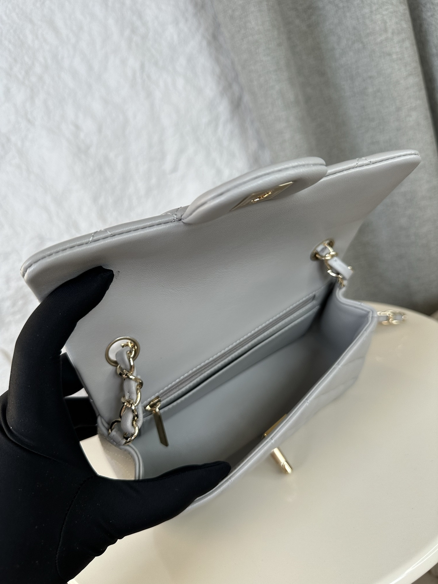 Chanel Mini Flap Bag 20x12x6cm