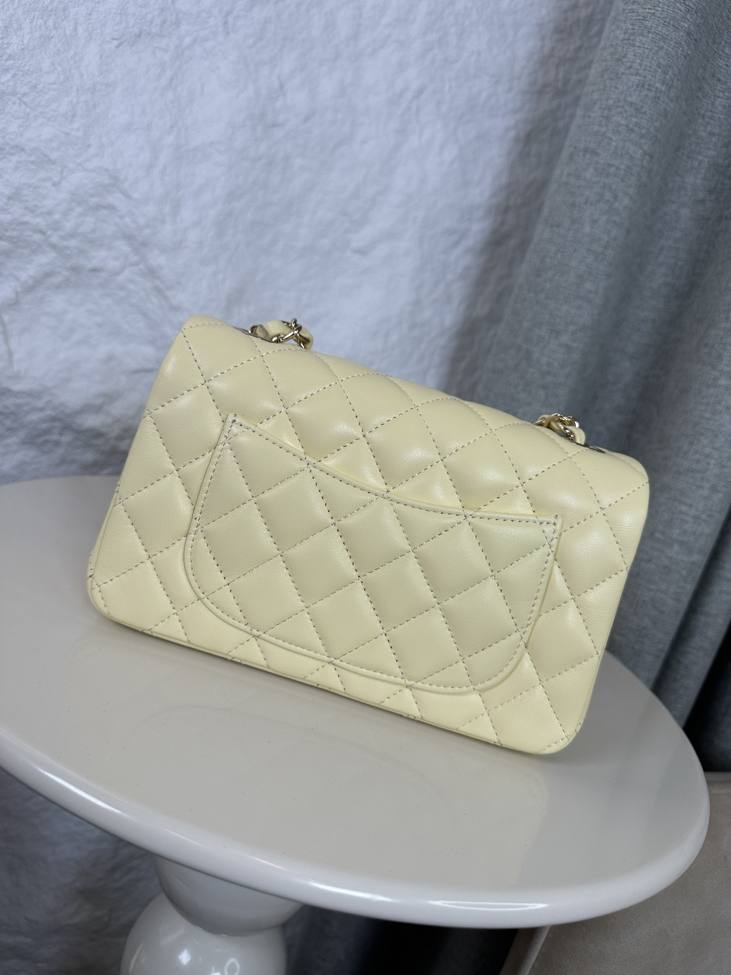 Chanel Mini Flap Bag 20x12x6cm