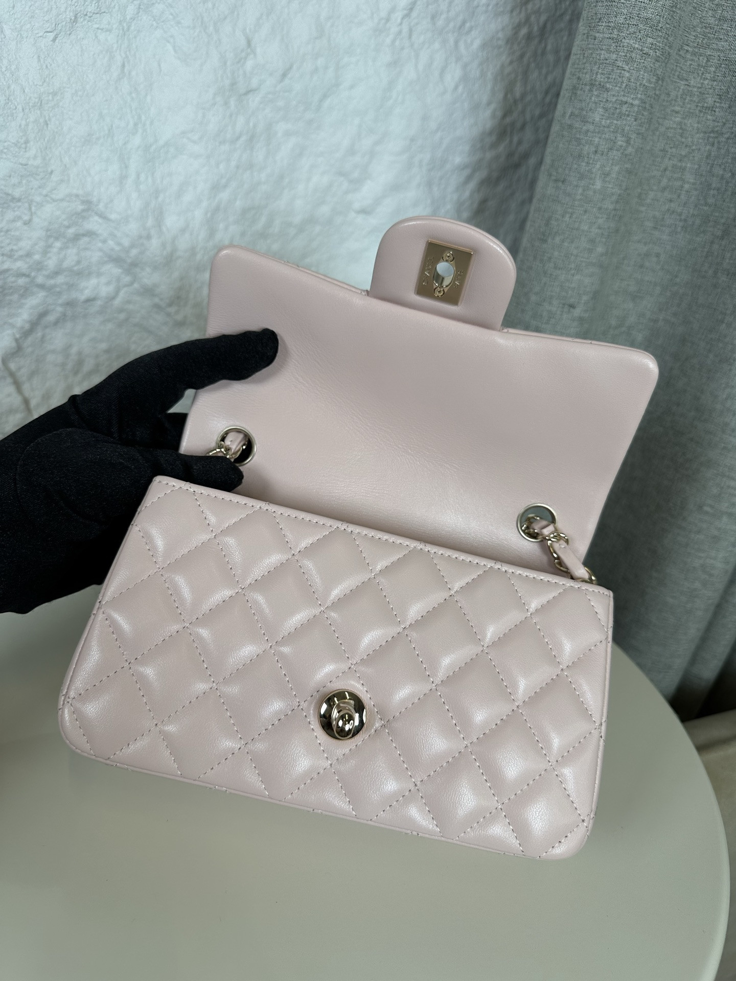 Chanel Mini Flap Bag 20x12x6cm