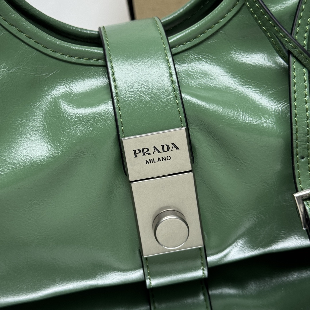 Prada Small Leather Tote Bag 18x26x12cm
