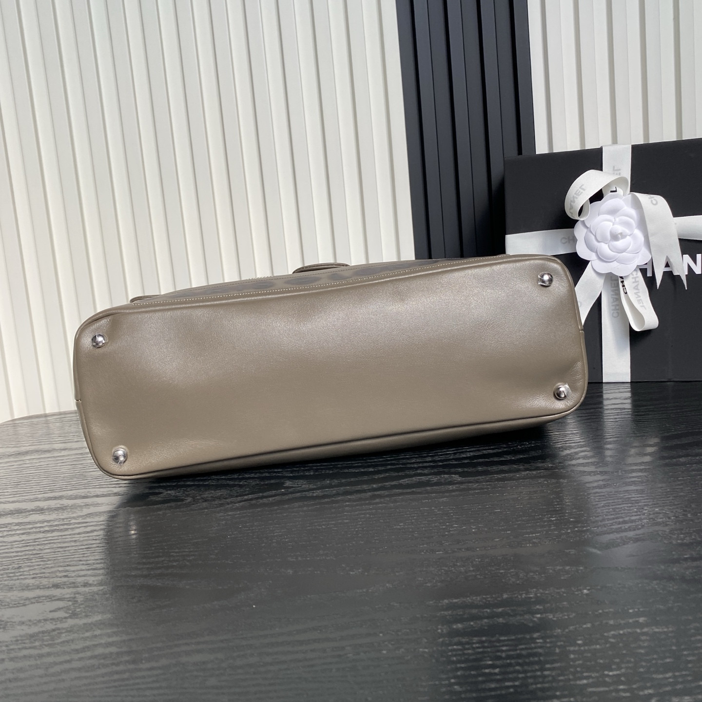 Chanel Vintage Graffiti Tote Airport Bag 36x24x12cm