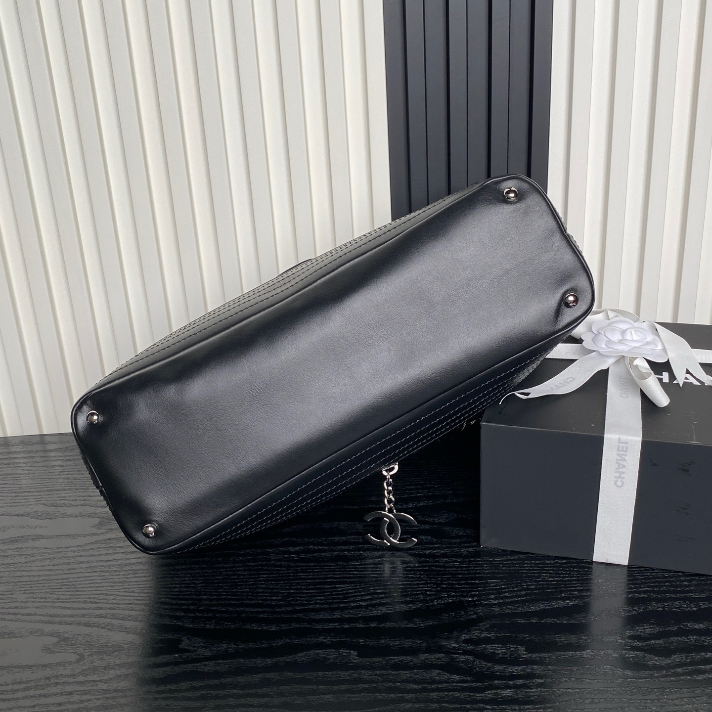 Chanel Vintage Graffiti Tote Airport Bag 36x24x12cm