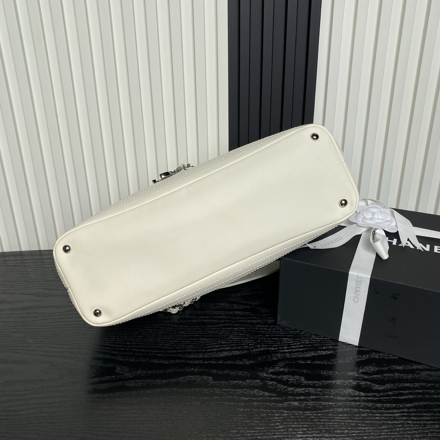 Chanel Vintage Graffiti Tote Airport Bag 36x24x12cm