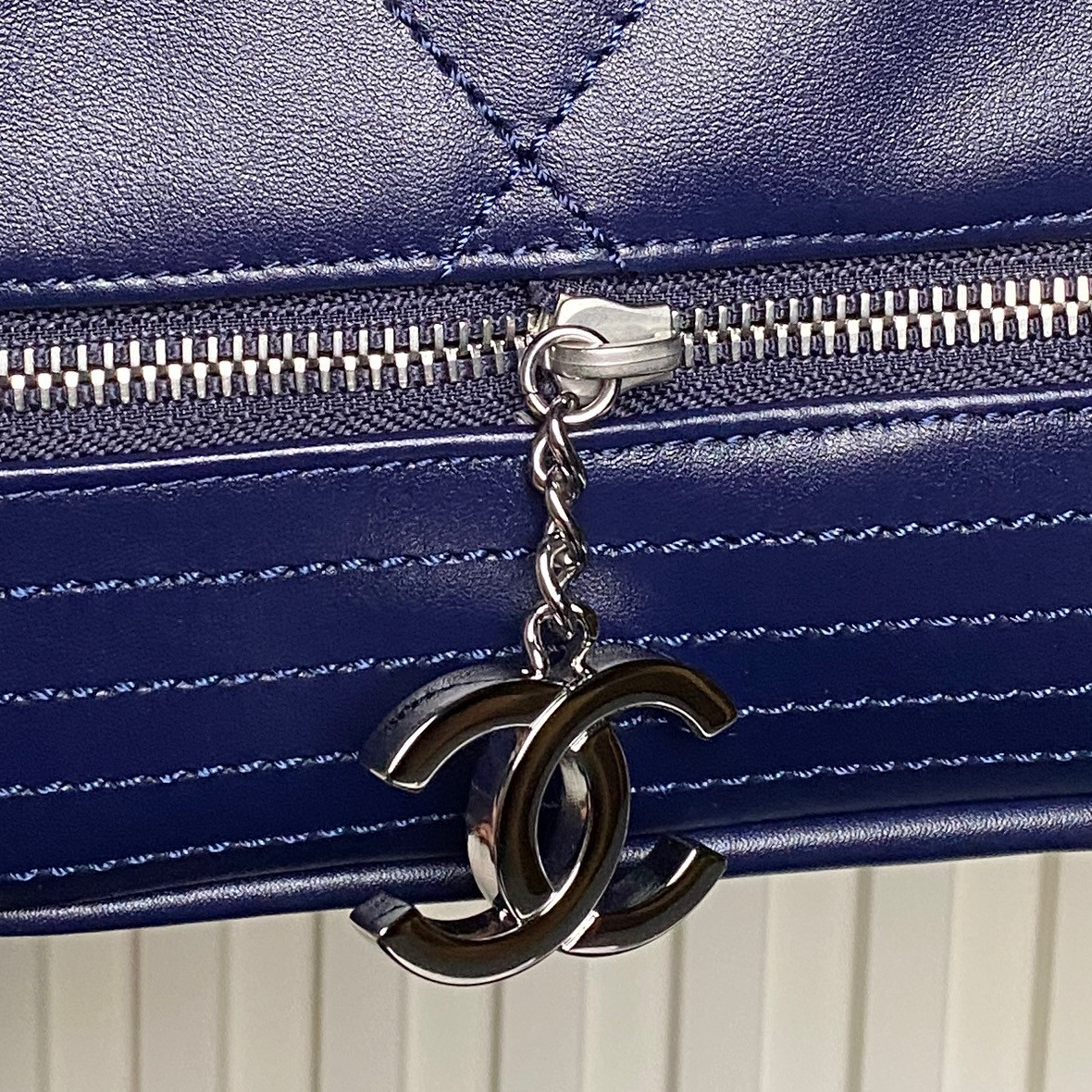 Chanel Vintage Graffiti Tote Airport Bag 36x24x12cm