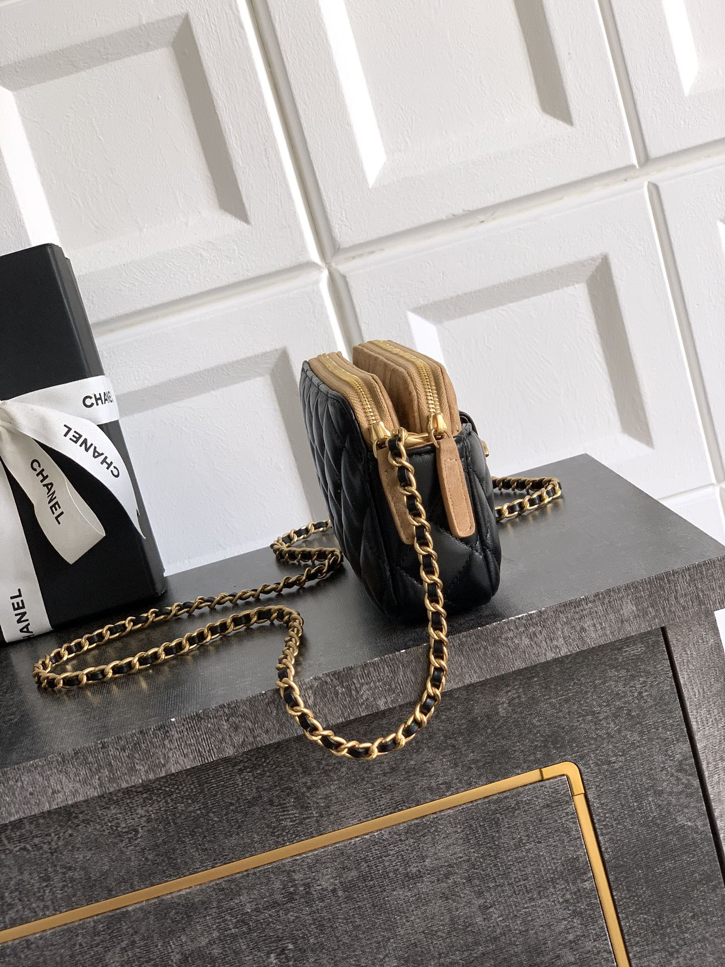 Chanel Zipped Phone Holder With Chain AP4743 10x18x3cm