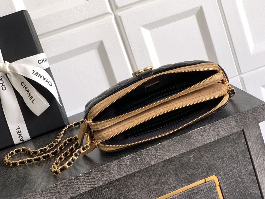 Chanel Zipped Phone Holder With Chain AP4743 10x18x3cm