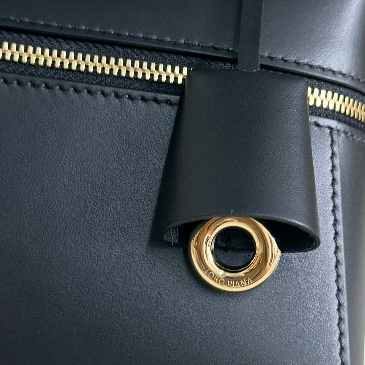 Loro Piana Extra Bag L23 23x12x7cm