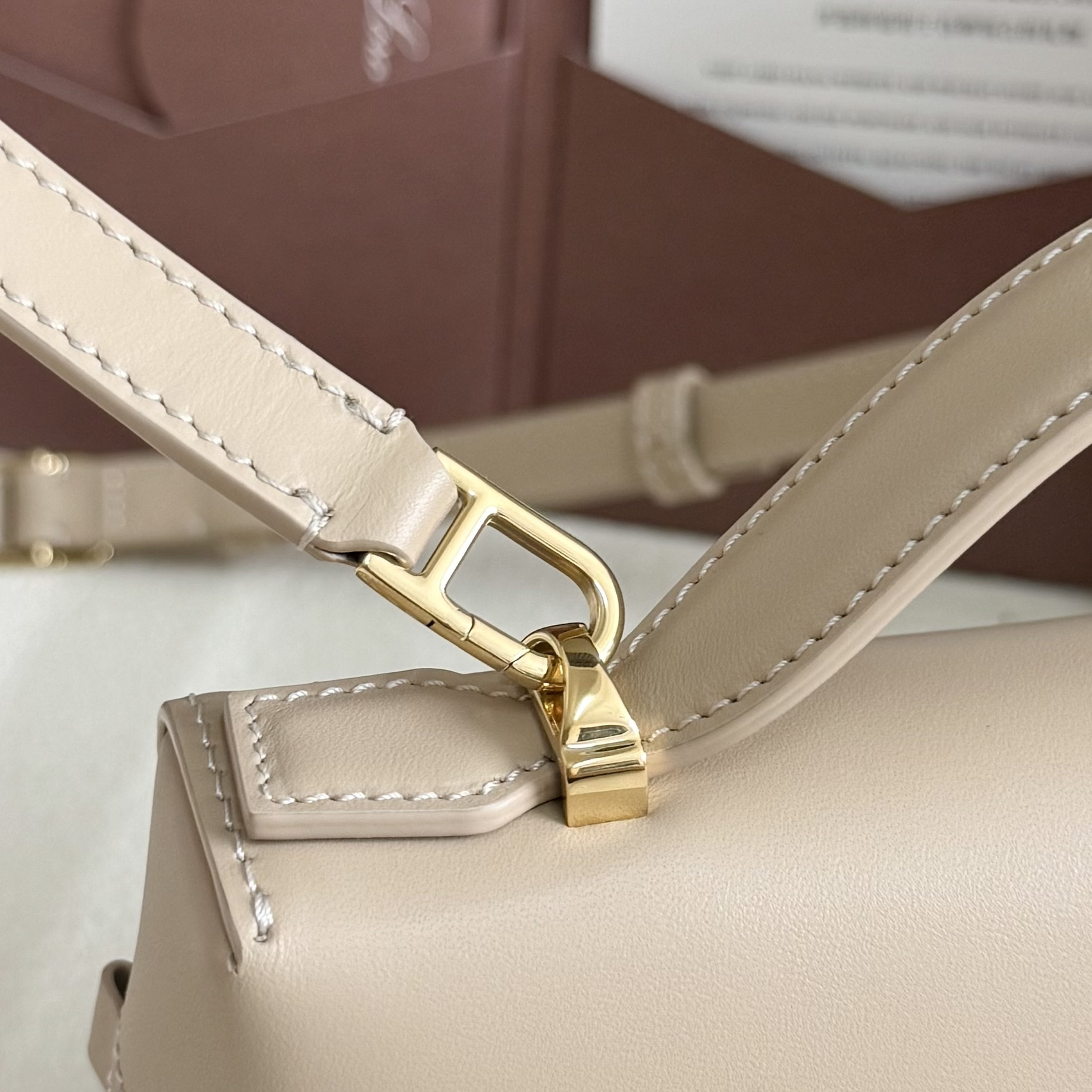 Loro Piana Extra Bag L23 23x12x7cm