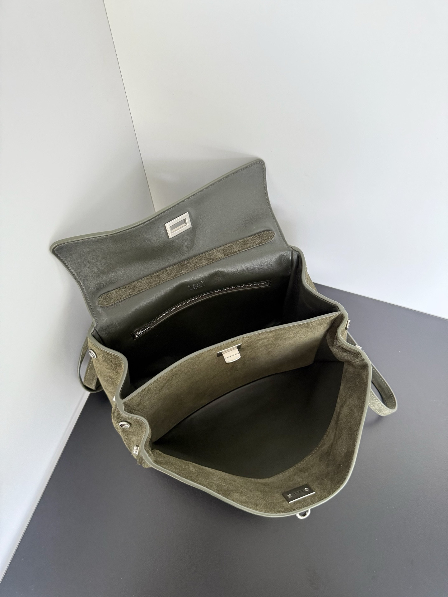 Balenciaga Rodeo Small 28.9x20x9.9cm