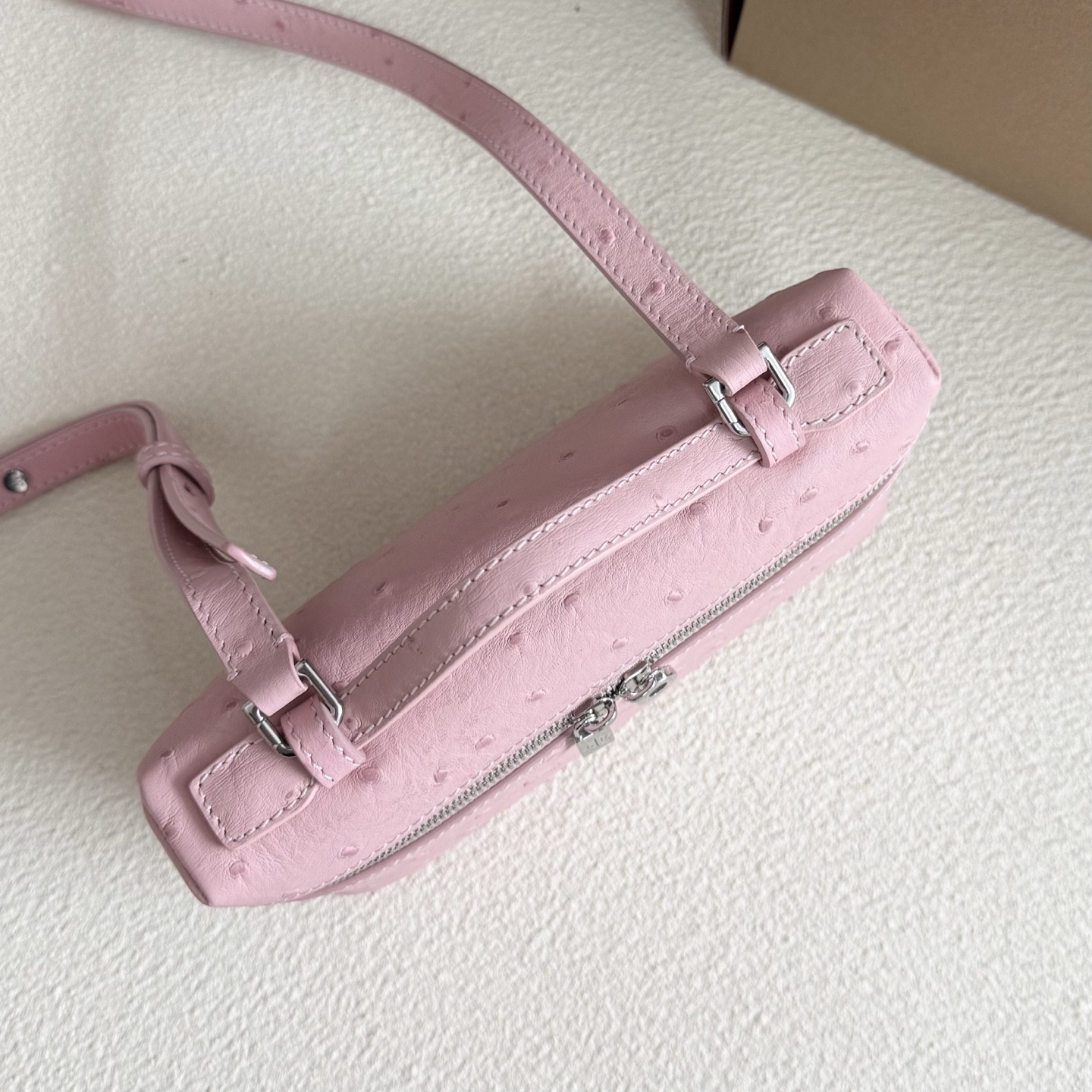 Loro Piana Extra Pocket L19 Ostrich-grained Leather 11 x 19 x 6.5 cm