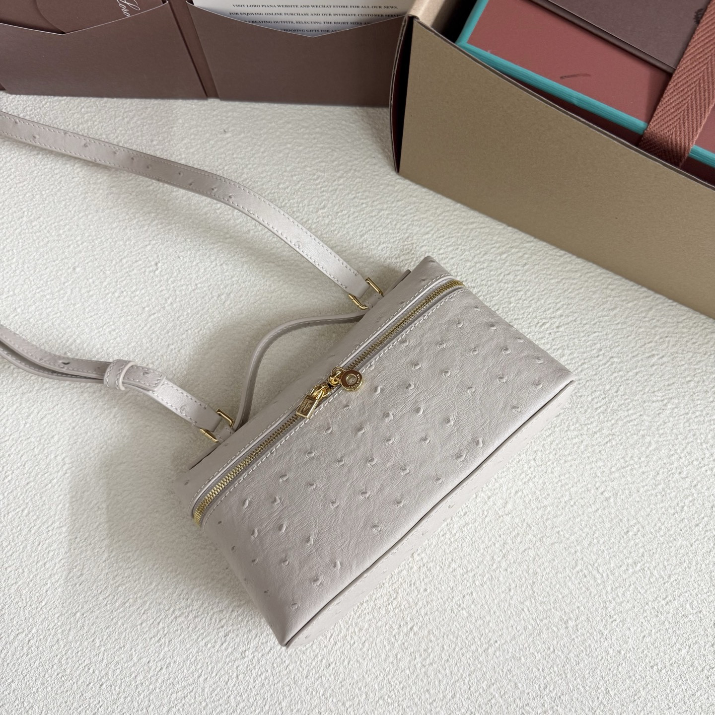 Loro Piana Extra Pocket L19 Ostrich-grained Leather 11 x 19 x 6.5 cm