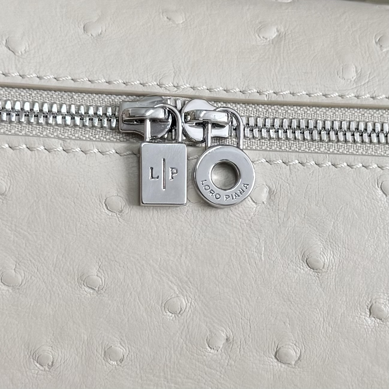 Loro Piana Extra Pocket L19 Ostrich-grained Leather 11 x 19 x 6.5 cm